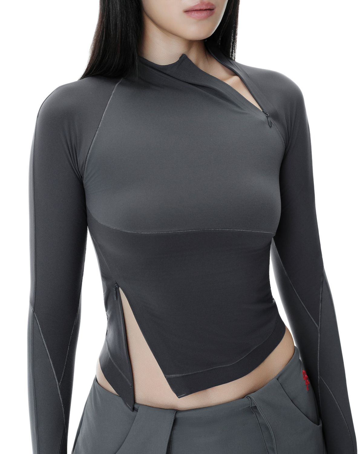 Mora Active Top in Grey Blue, detail view on model